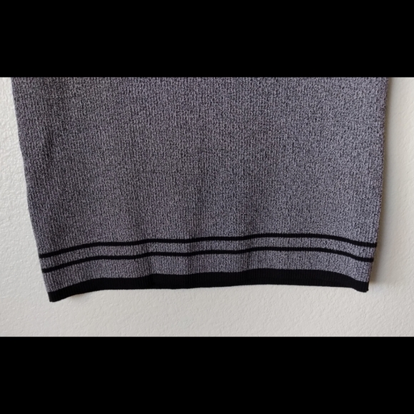 3/$12 Grace Knitwear Large Gray Striped Tank - Picture 5 of 8